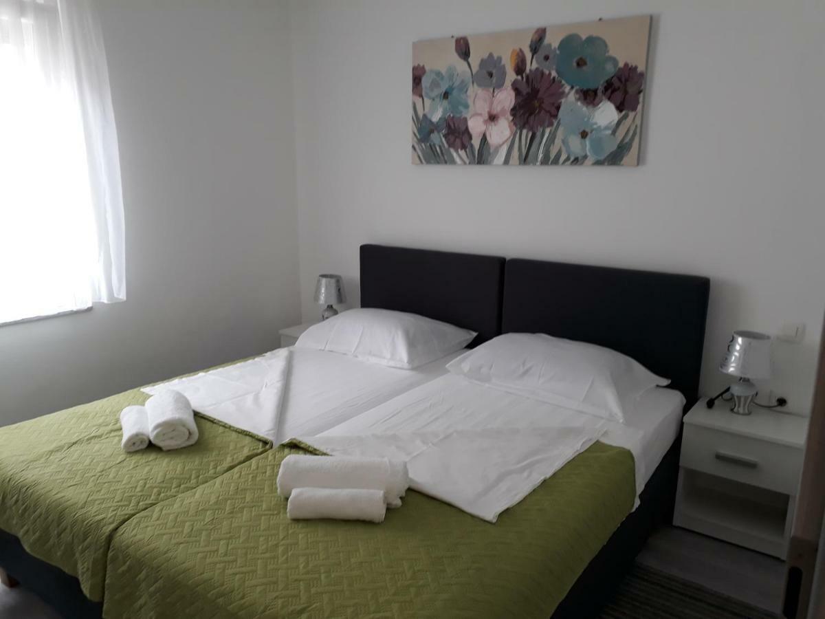 Apartments Roko Kostrena Eksteriør billede